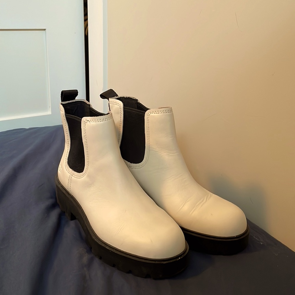 White UGG Chelsea boot
